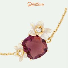 Les Néréides Necklace Vanilla Flower and Faceted Glass NOTES DE COEUR [LNAQNC302/1]